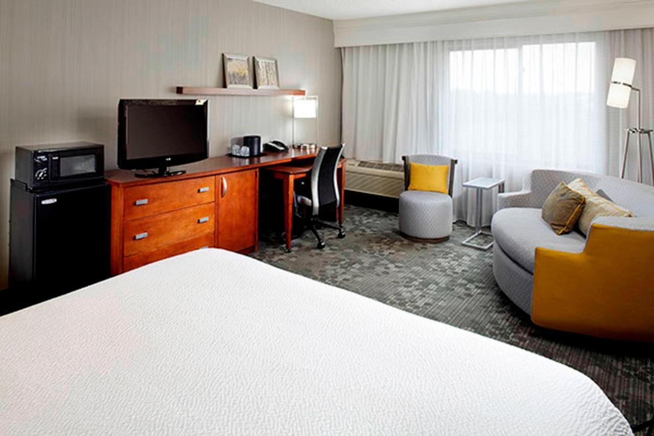 Courtyard By Marriott Akron Stow Kültér fotó