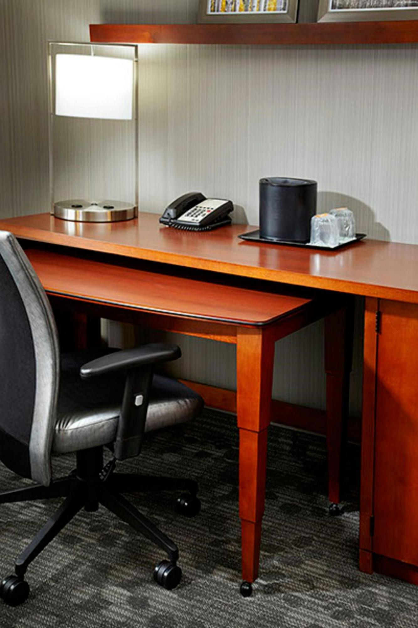 Courtyard By Marriott Akron Stow Kültér fotó